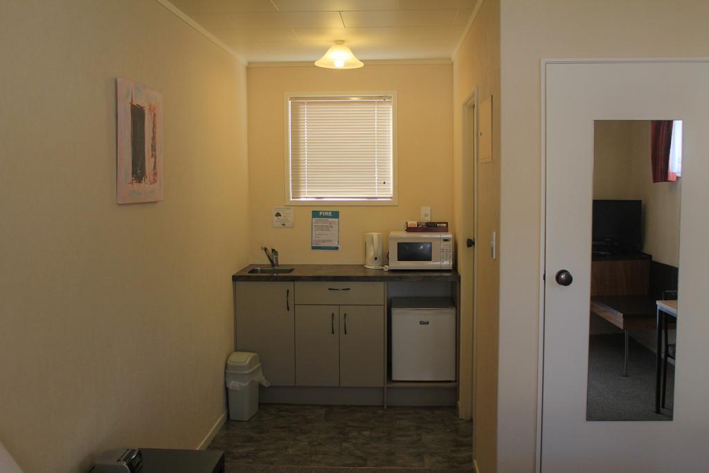 Motel Coronation Court