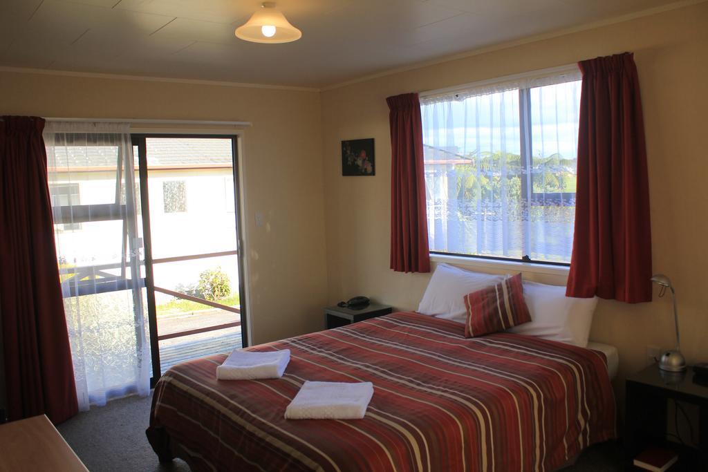 Motel Coronation Court