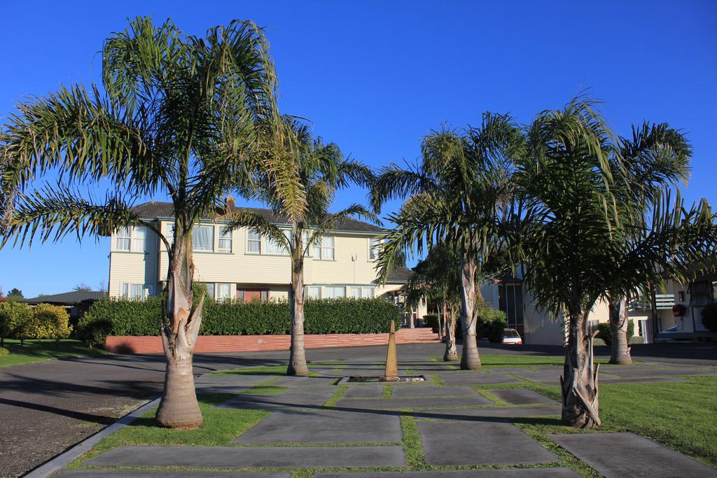 Coronation Court